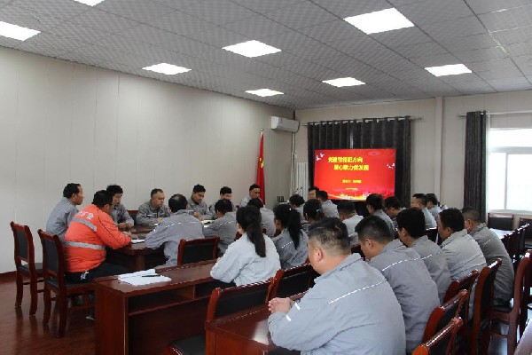 【理論宣講】鑫巖石料開展“黨建引領(lǐng)把方向，凝心聚力促發(fā)展”宣講活動
