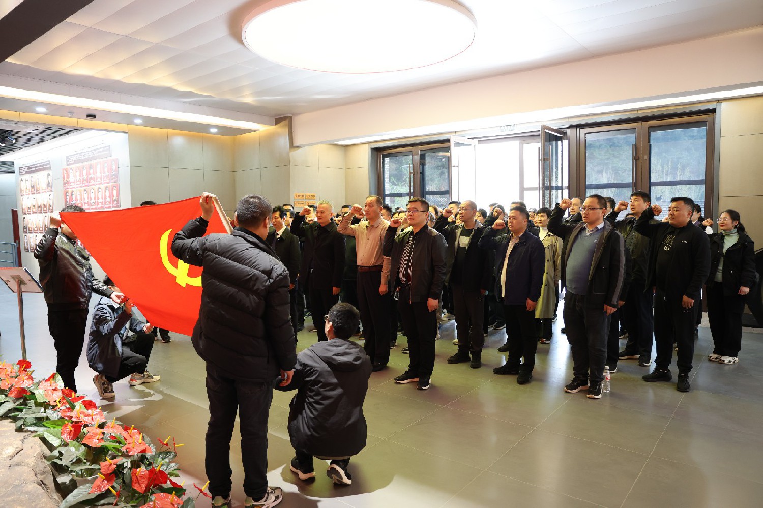 集團赴徂徠山：重溫革命歷史，共筑愛國情懷